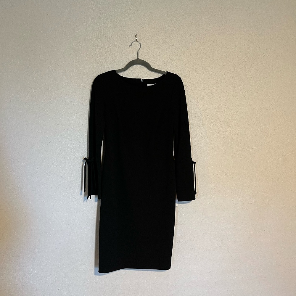 Calvin Klein 3/4 Bell Sleeve Boat Neck Sheath Dress (Black)
